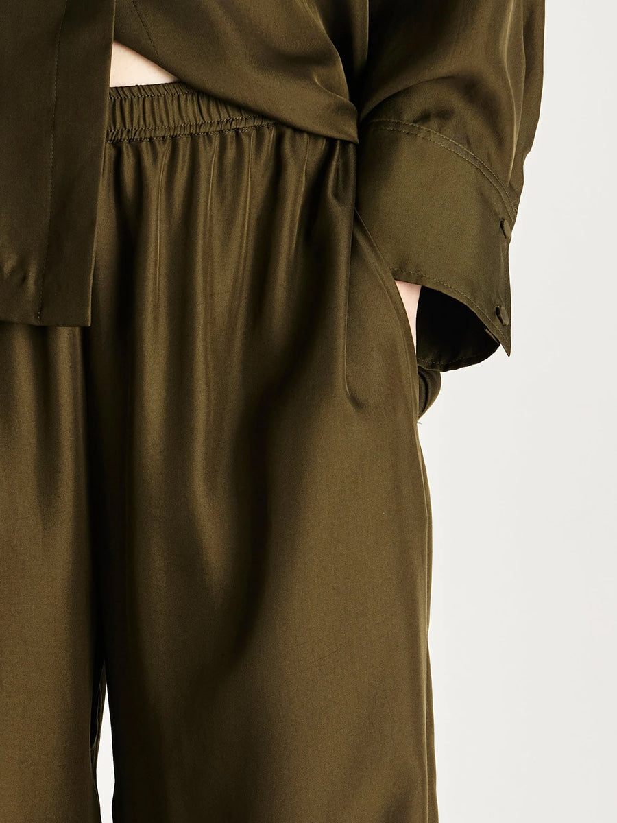 Brig Silk Pant in Hunter