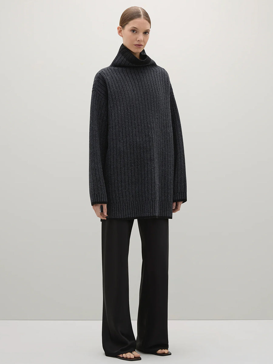 Clement Knit in Charcoal Black