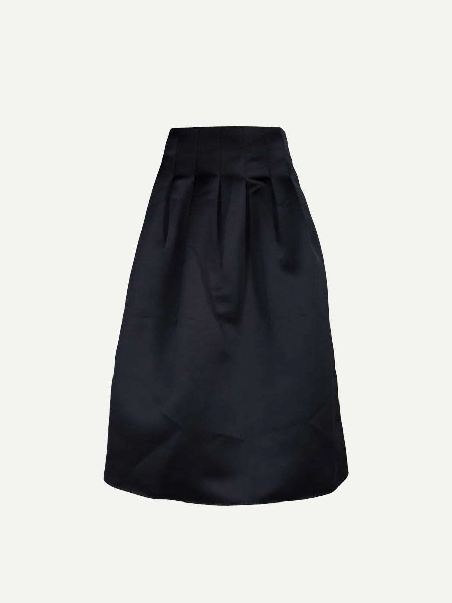 Delara Satin Midi Skirt in Noir