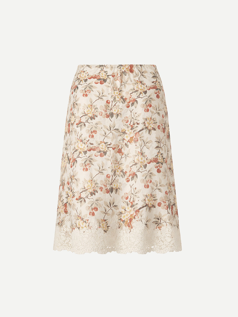 Does Elowette Skirt in Cerise et Fleur