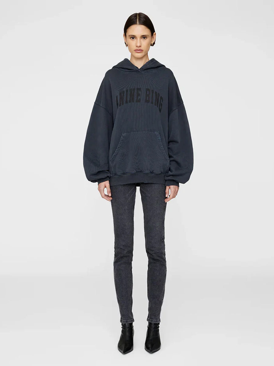Harvey Sweatshirt in Dark Washed Black