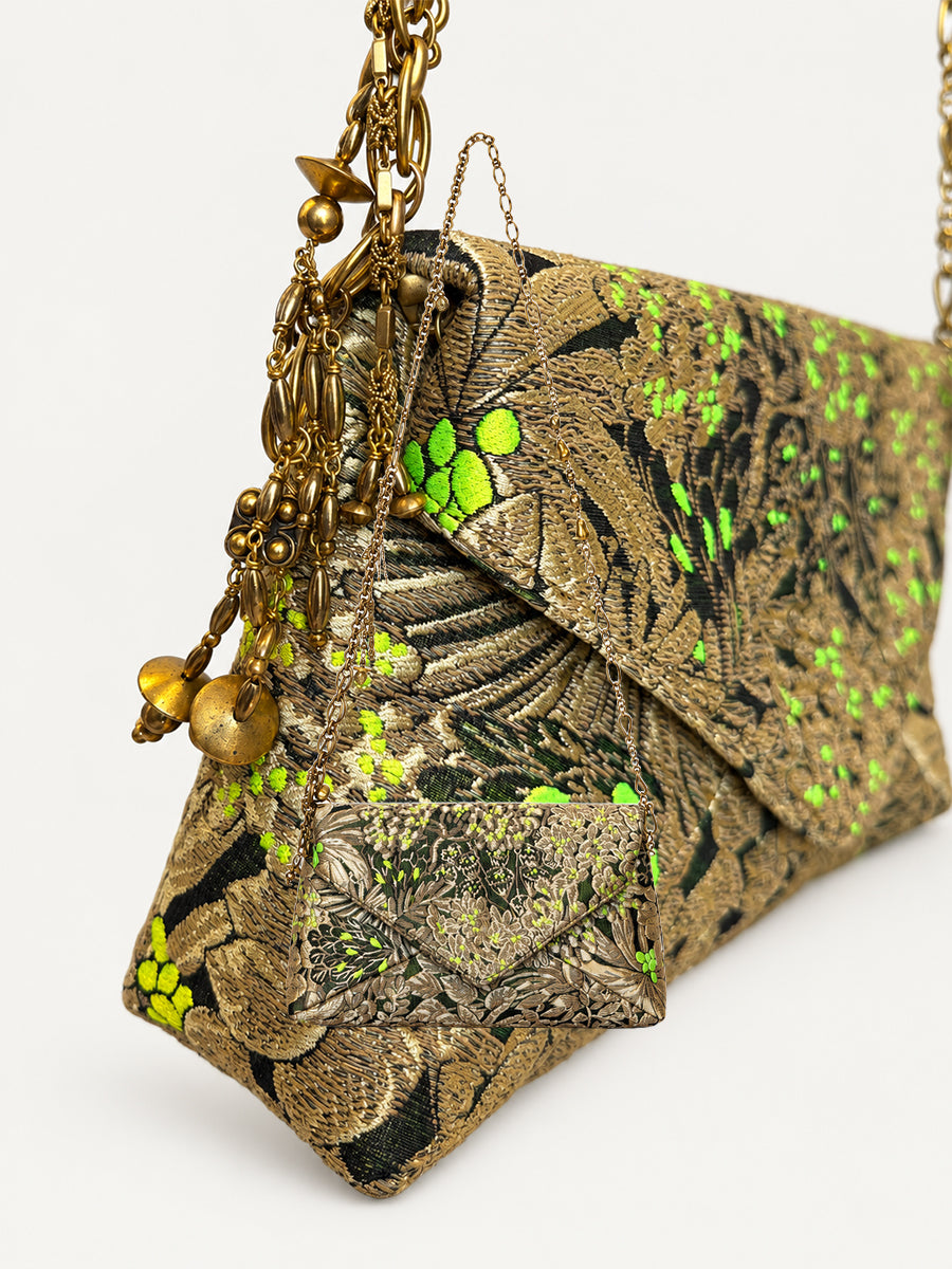 Jacquard Envelope Bag in Metallic Sand