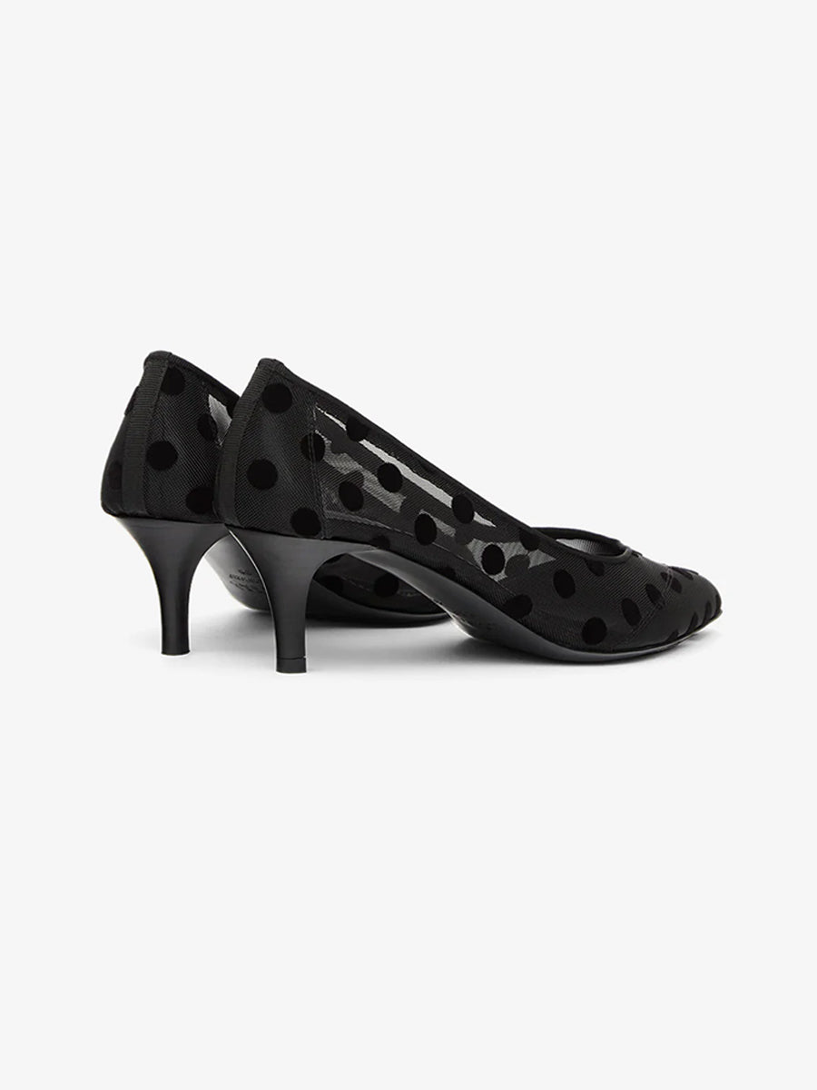 Peleo Pumps in Black
