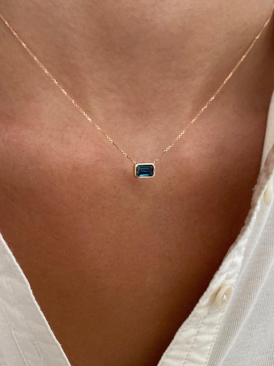 Pembe Pendant in Australian Sapphire
