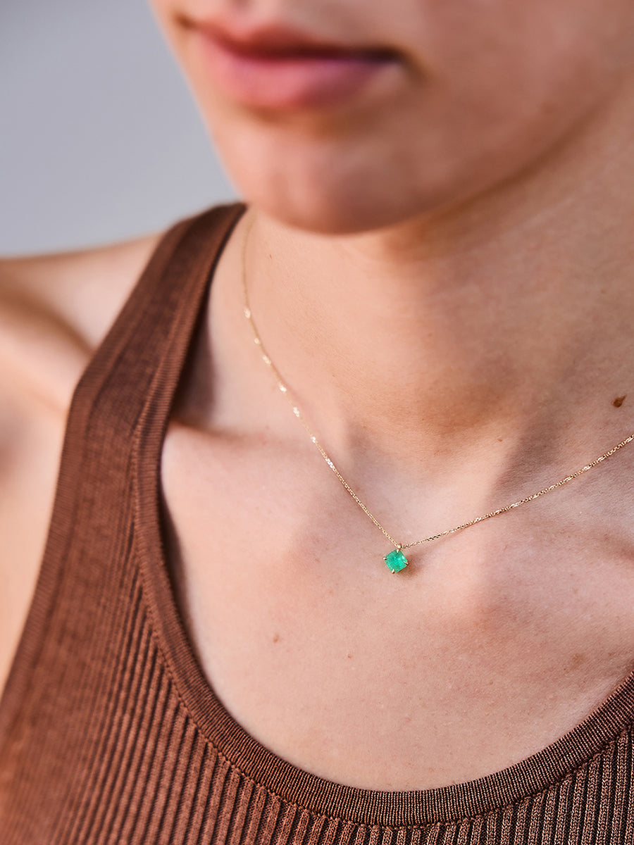 Pembe Regal Cut Pendant in Columbian Emerald