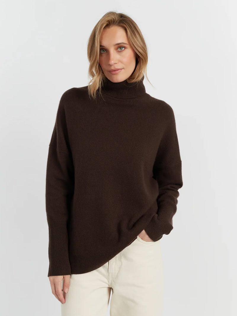 Relaxed Polo in Chocolate