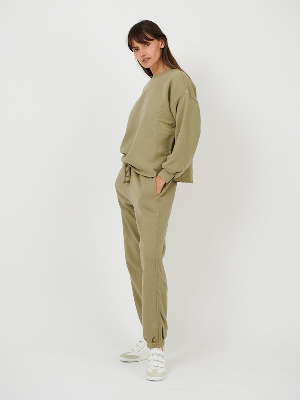 Xirena | Devi Sweatpant in Green Agate