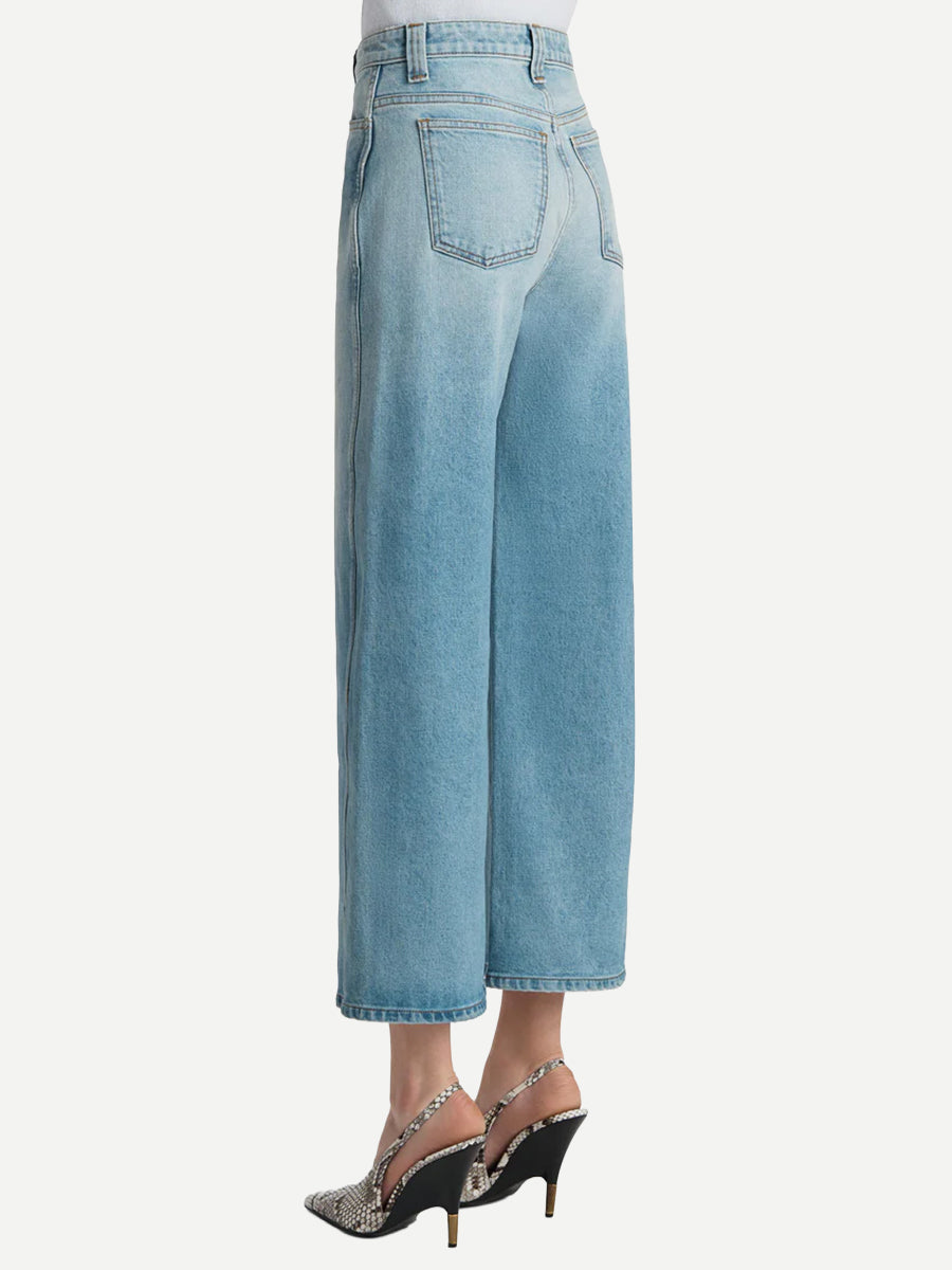 Khaite Delina Jean in Bomont