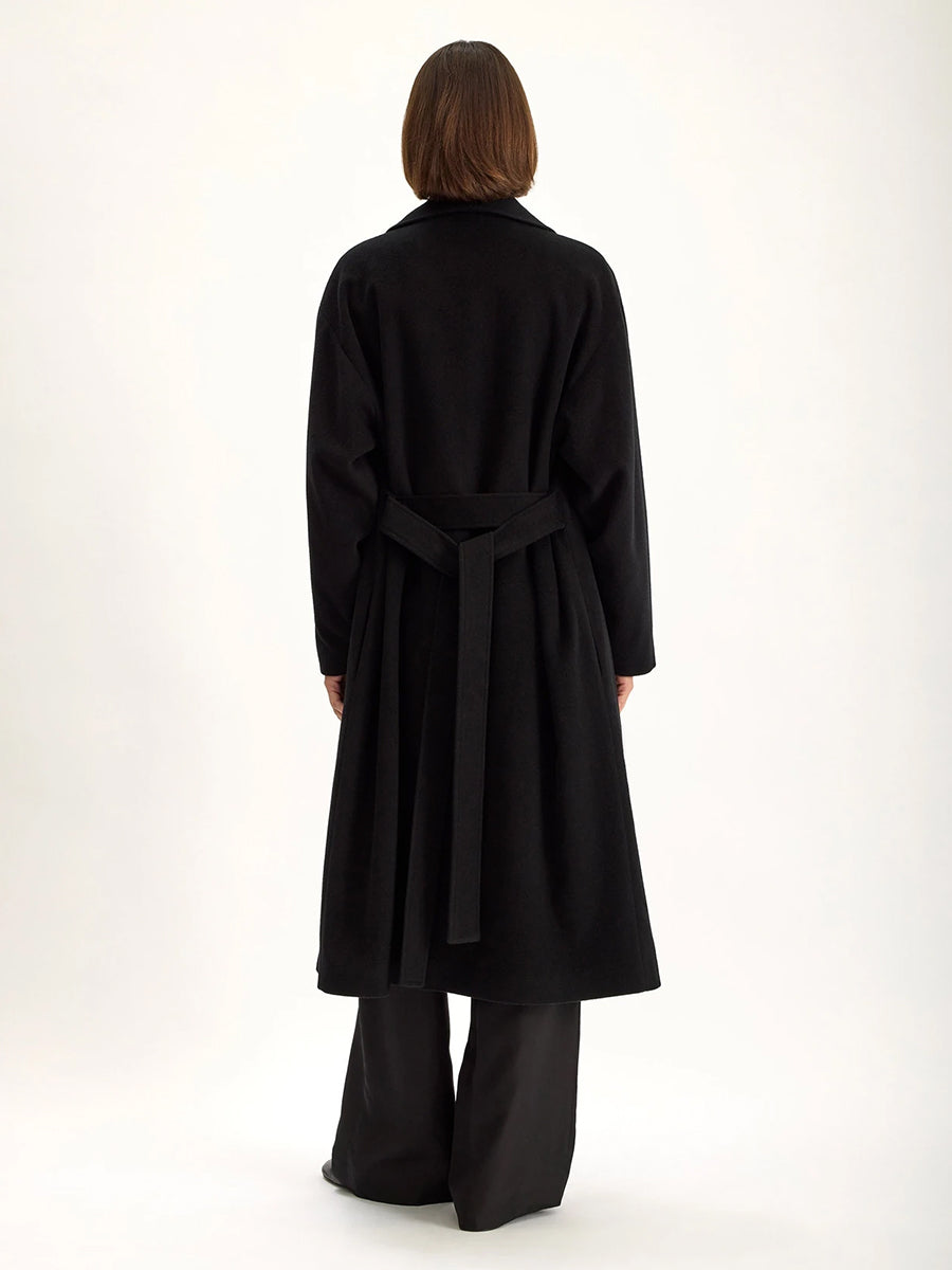 Eaze Coat in Black