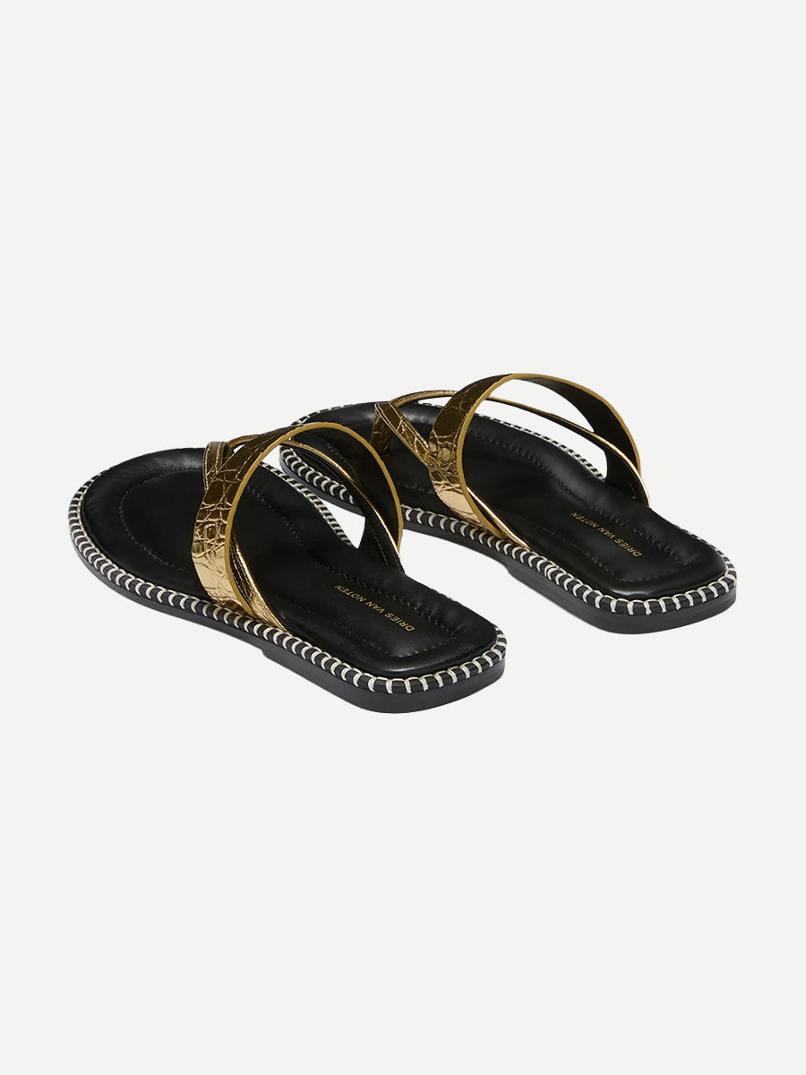 Leather Sandals in Gold