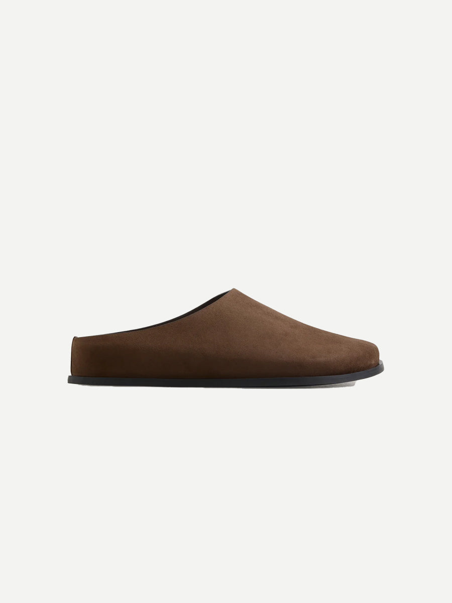 Lou Clog in Chestnut Suede