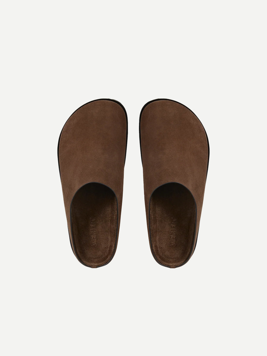 Lou Clog in Chestnut Suede
