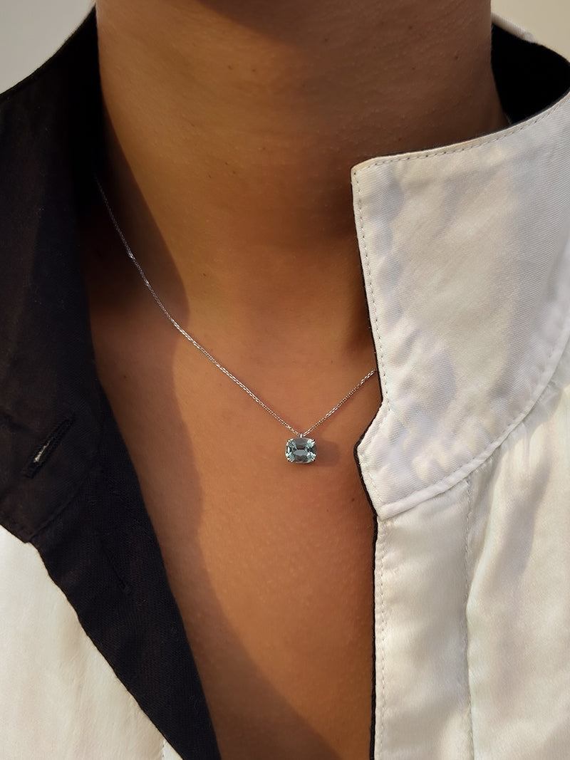 Pembe Pendant in Aquamarine/White Gold