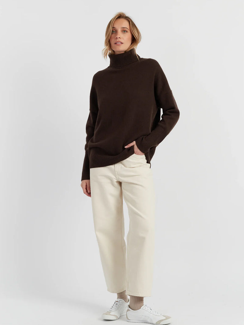 Relaxed Polo in Chocolate
