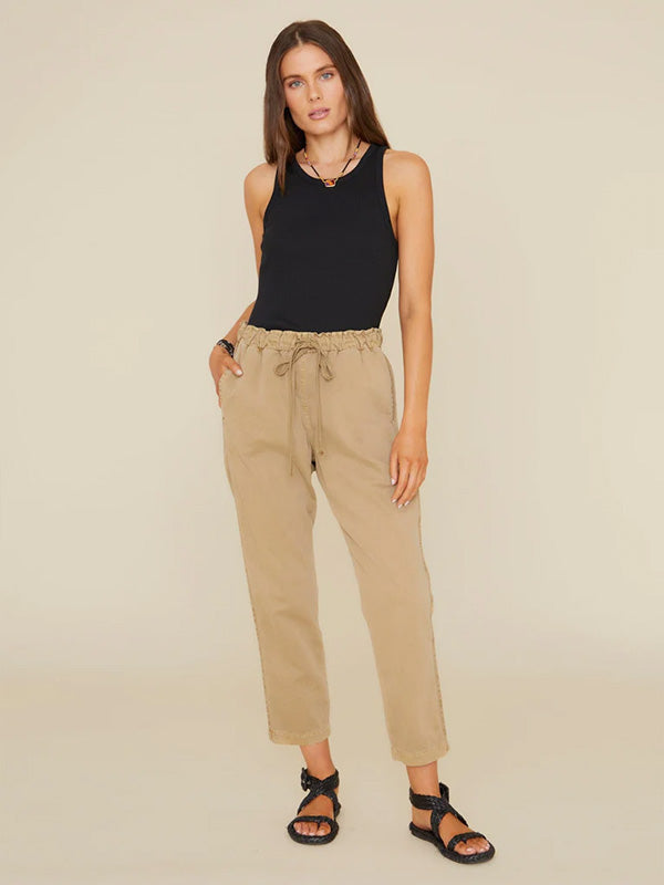 Xirena Rex Pant in Dark Sand