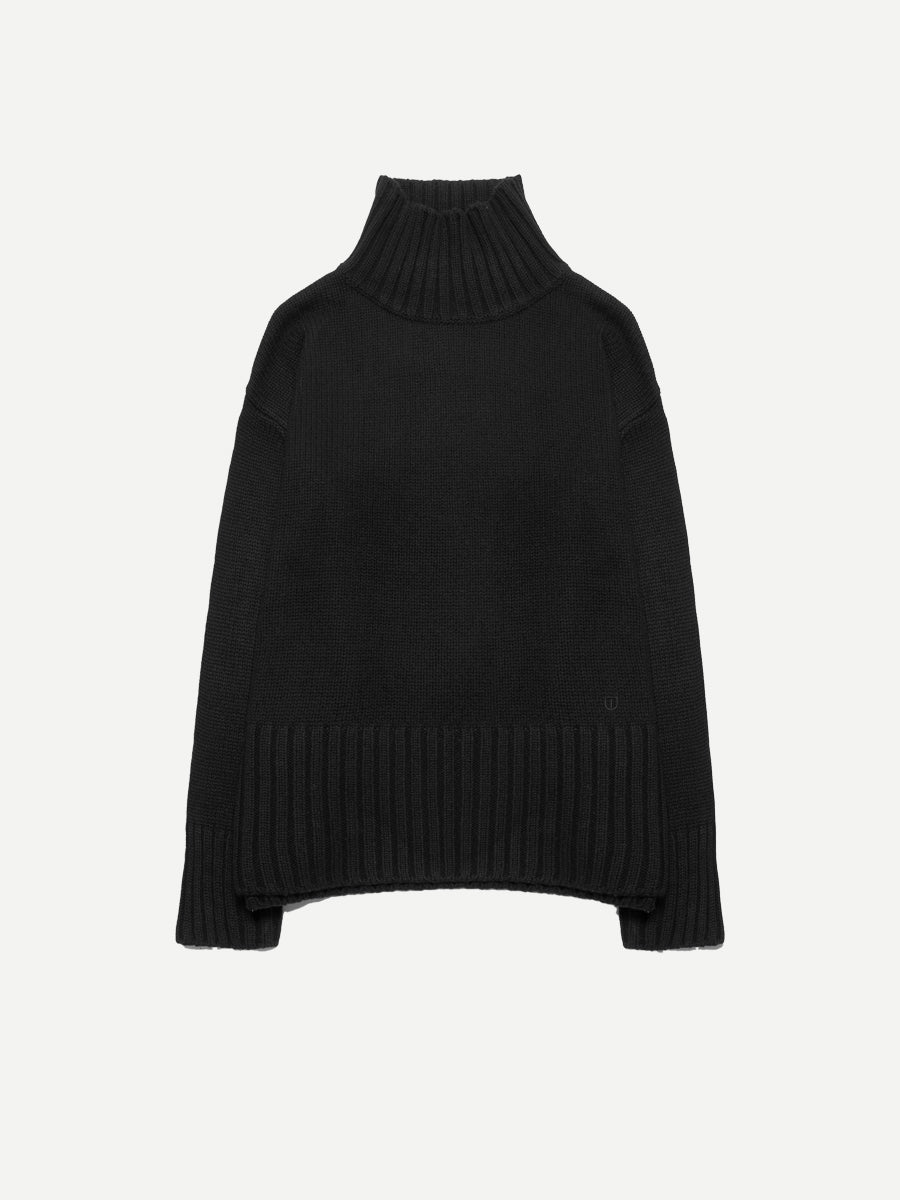 The Chunky Rollneck in Black