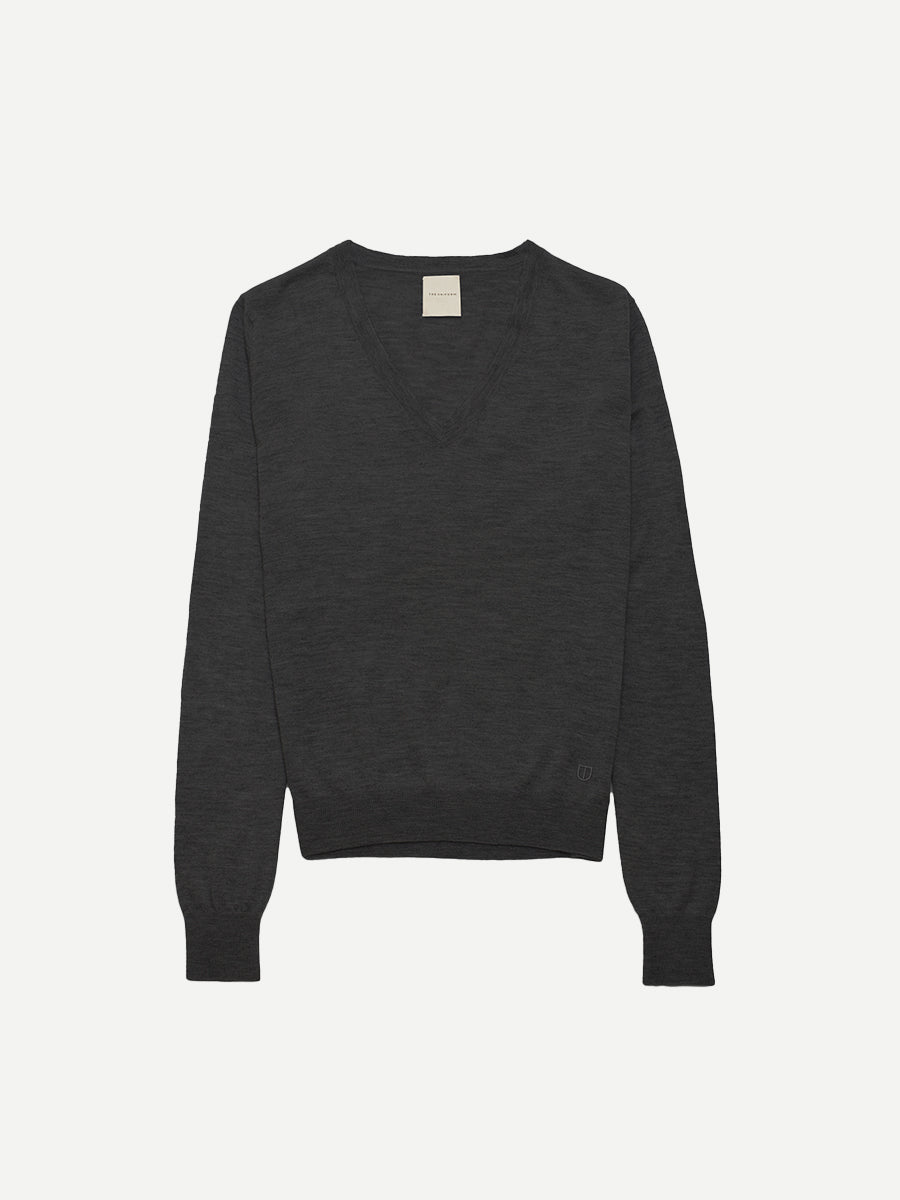 The Lightweight V Neck in Black
