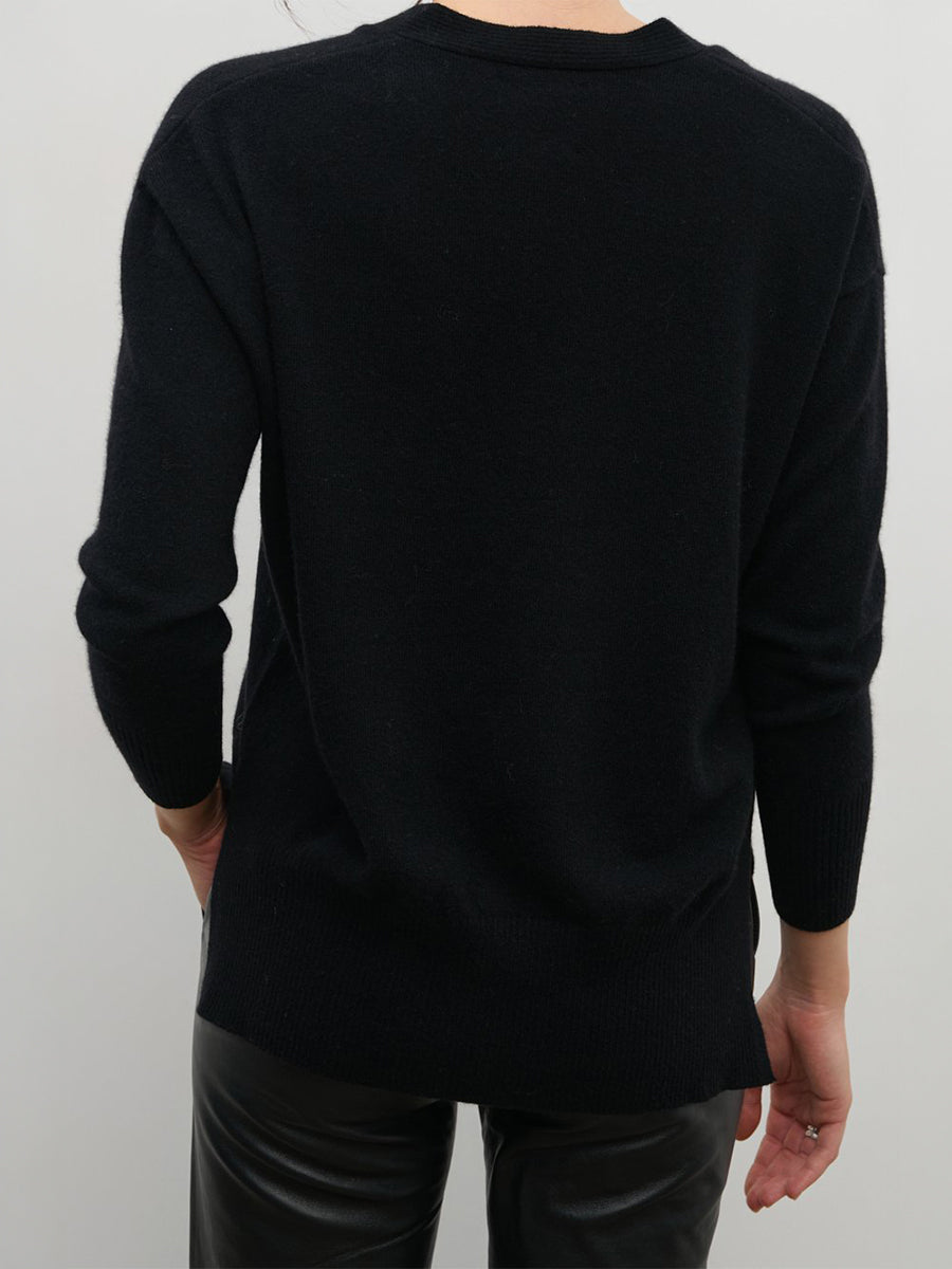 The Lightweight V Neck in Black