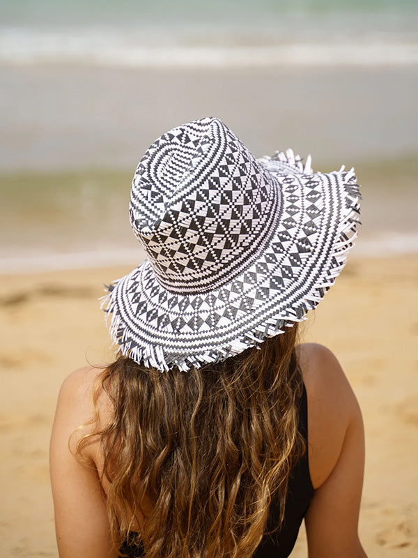 Le Hat Katrina Hat in Black/white
